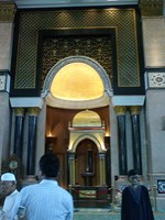 masjid kubah emas f